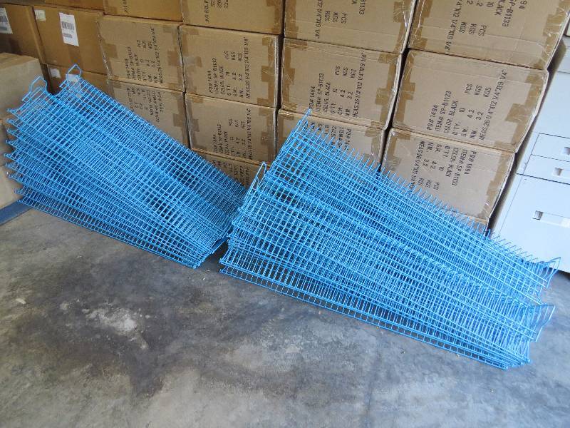 lot 2 image: Lot of 37, 4 blue wire shelves