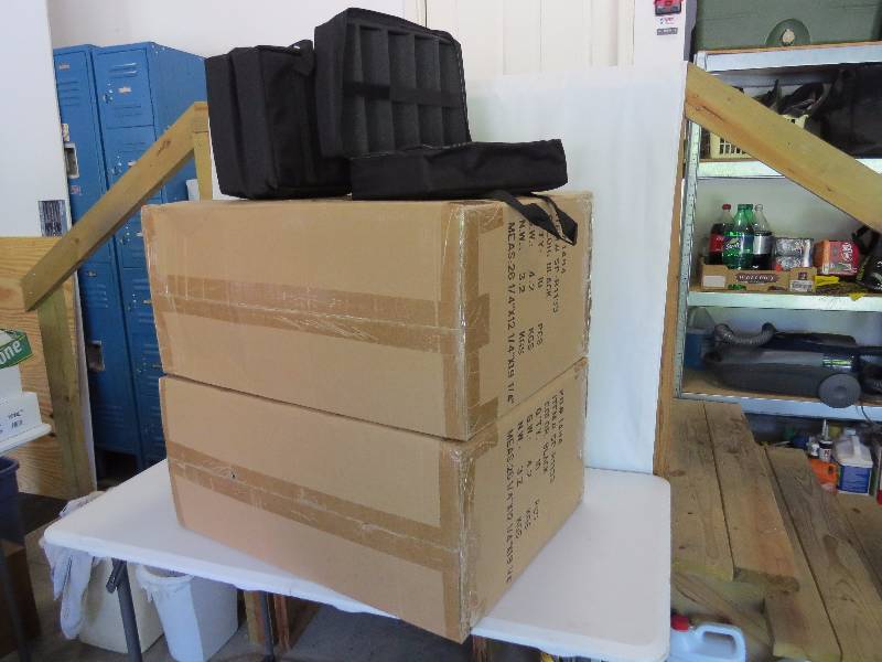 lot 29 image: Lot of 20 Insulated Carrying Cases