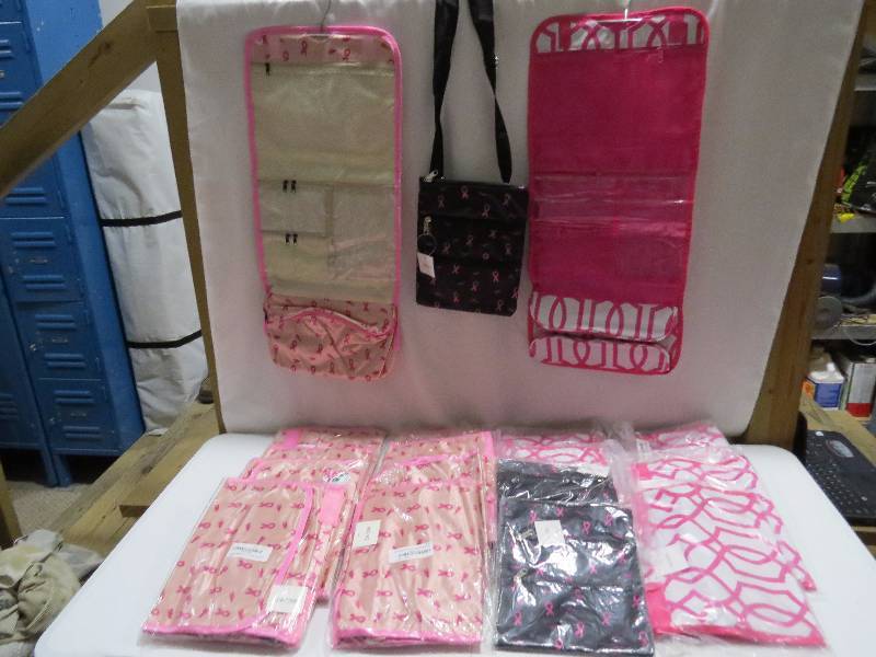 lot 96 image: Lot of 18 Assorted Travel Bags