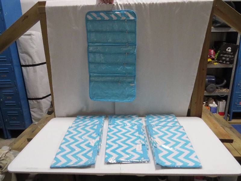 lot 120 image: Lot of 12 Turquoise HangingTravel Jewelry Rolls