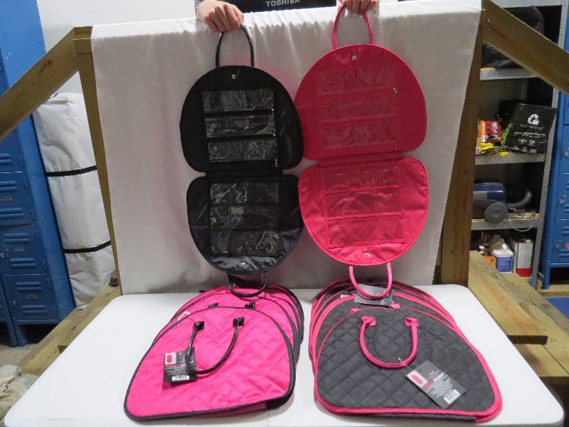 lot 132 image: Lot of 12 Jewelry Travel Organizers