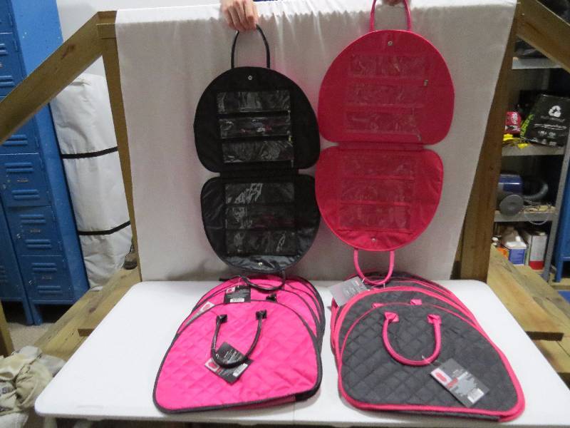 lot 134 image: Lot of 12 Jewelry Travel Organizers