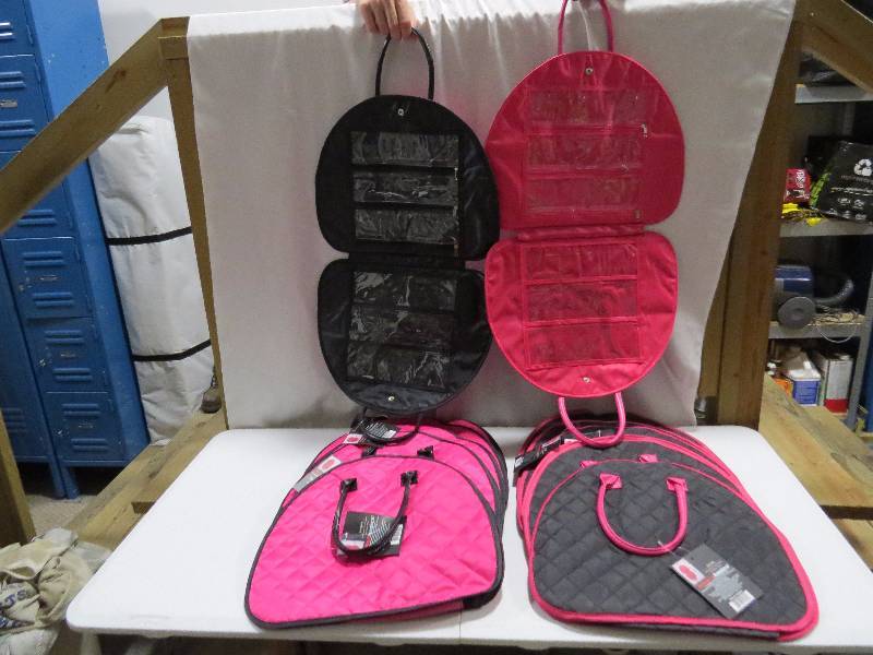 lot 135 image: Lot of 12 Jewelry Travel Organizers
