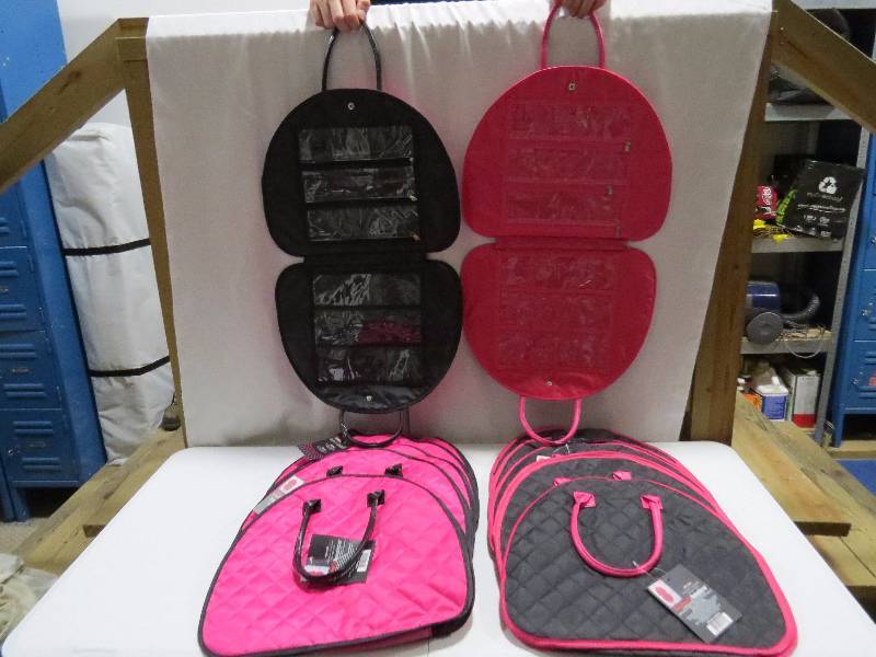 lot 138 image: Lot of 12 Jewelry Travel Organizers