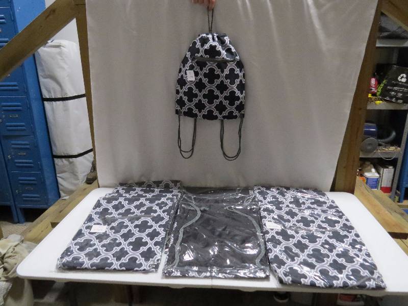 lot 143 image: Lot of 12 Drawstring Backpacks