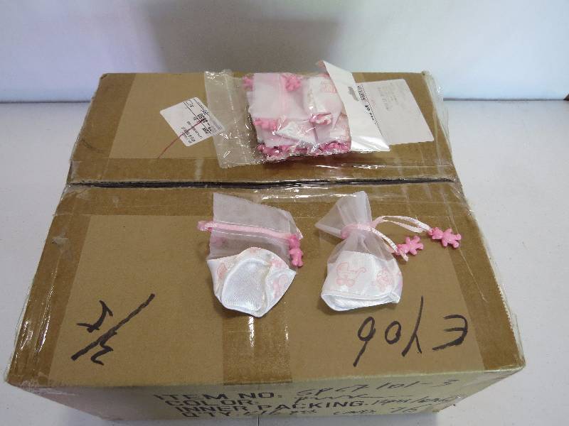 lot 239 image: Lot of 48 pkgs of 12 Baby Girl Favor Bags
