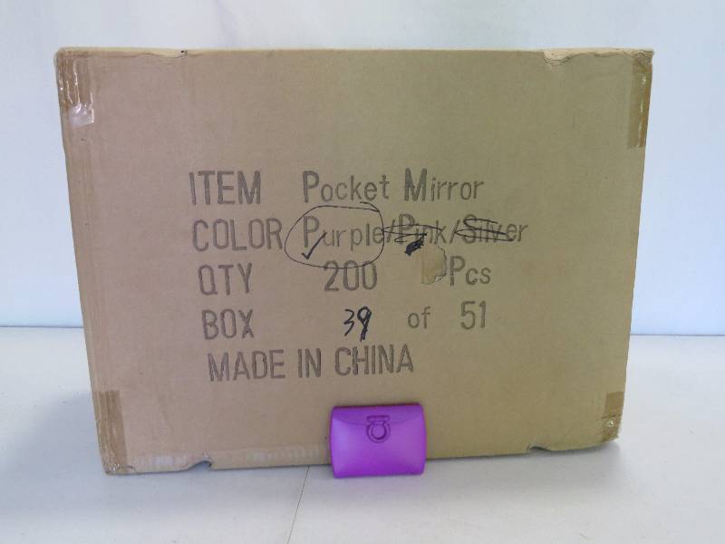 lot 265 image: Lot of 200 Purple Compact Mirrors