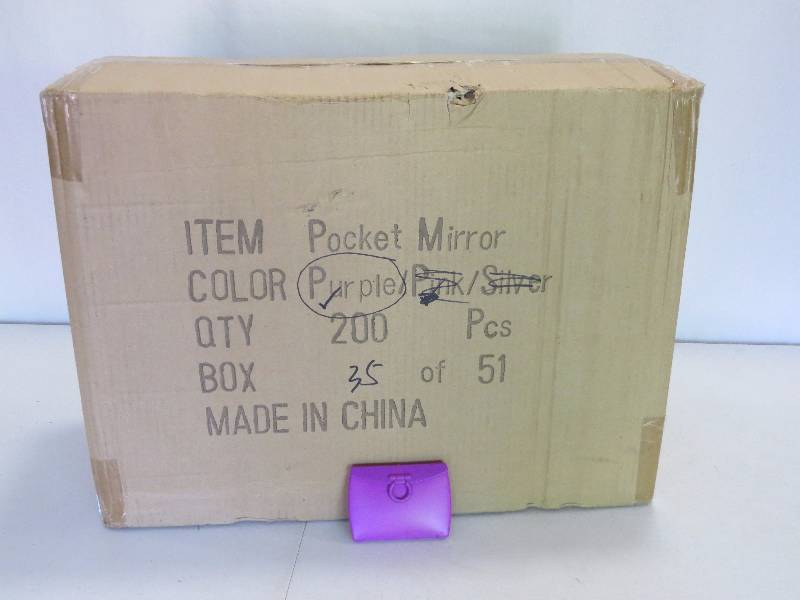 lot 267 image: Lot of 200 Purple Compact Mirrors