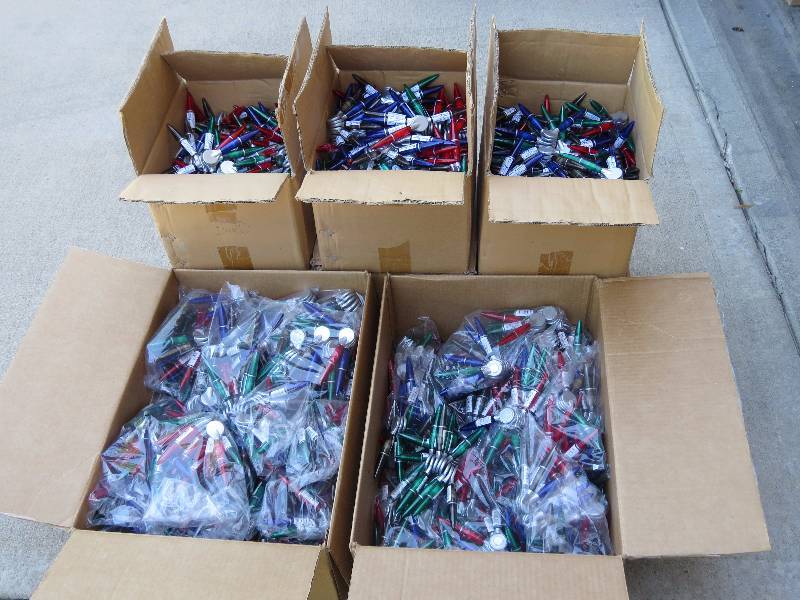 lot 276 image: Lot of 4000 Magnetic Pens