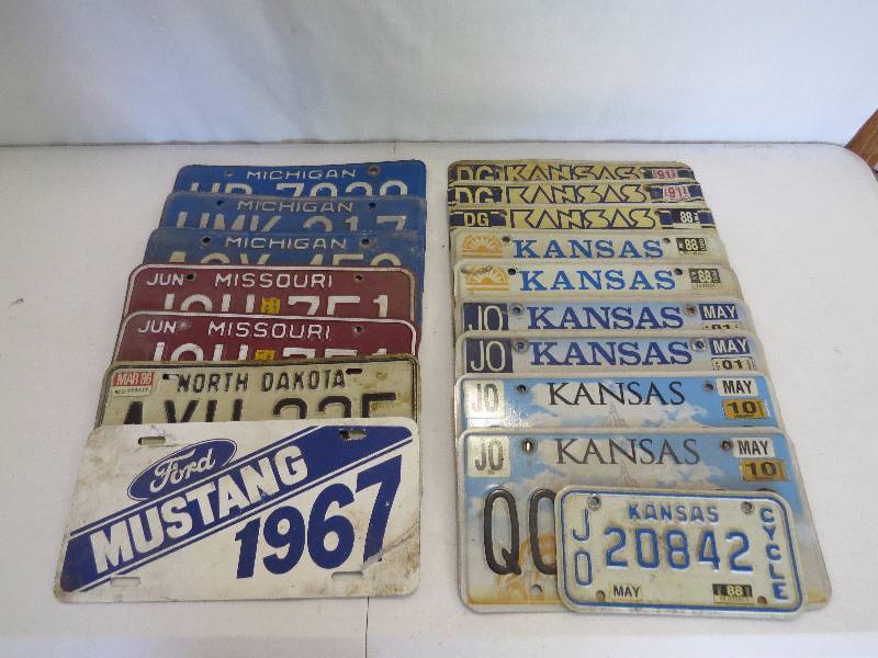 lot 289 image: Lot of License Plates