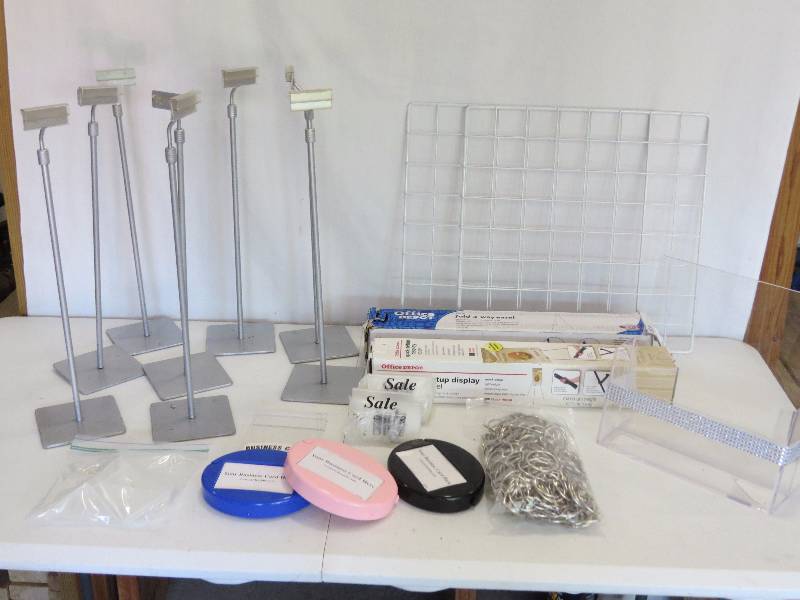 lot 308 image: Lot of Easels and Sign Displays