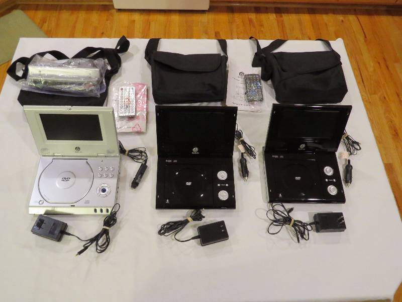 lot 332 image: Lot of 3 Portable DVD Plavers