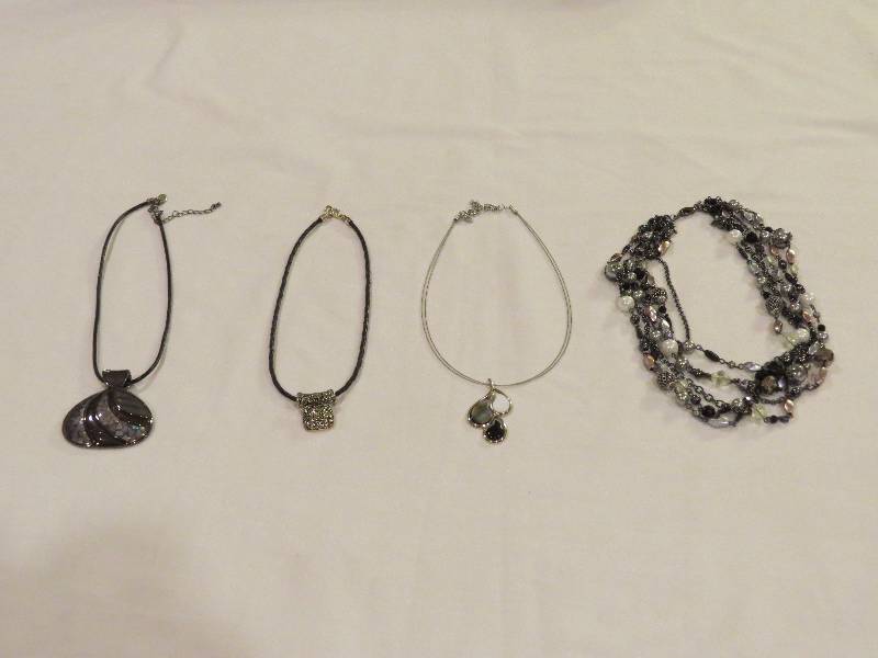 lot 343 image: Jewelry Lot of 4 Necklaces