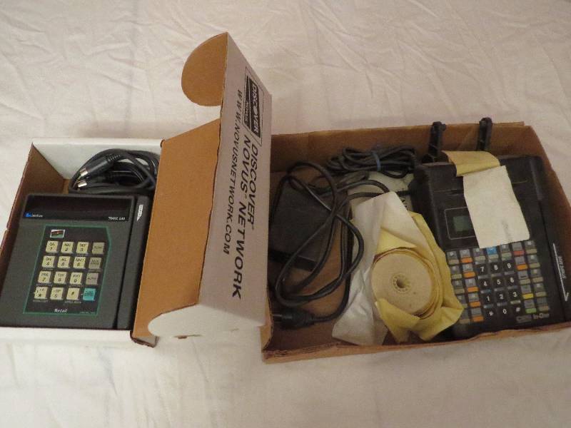 lot 382 image: Lot of 2 Credit Card Readers