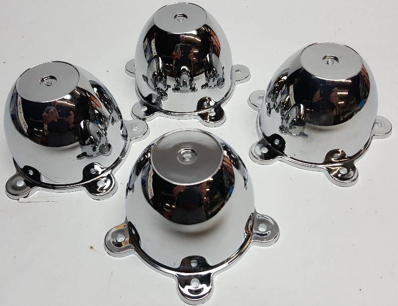 lot 7452 image: Full set of 4 new aftermarket custom plain American and many other mag wheels chrome center caps