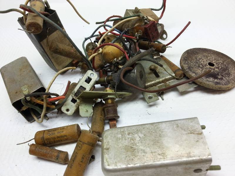lot 9334 image: Misc compasiter coils from a tinkerers garage work shop.  If he could use it again or thought he was, he would save it.