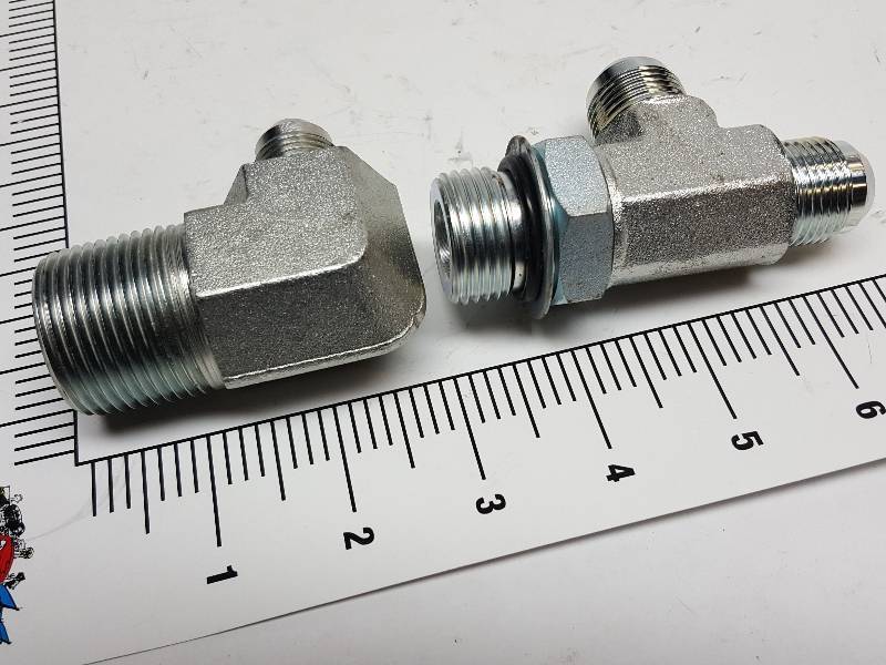 lot 7677 image: Pair of very expensive NEW stainless hose fittings.  Add to your collection so when you need em, youre have em