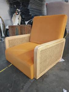 lot 23 image: Funky Chair missing the Legs