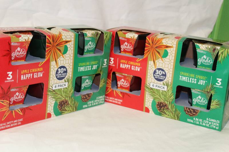 lot 2001 image: Glade Scented Candles