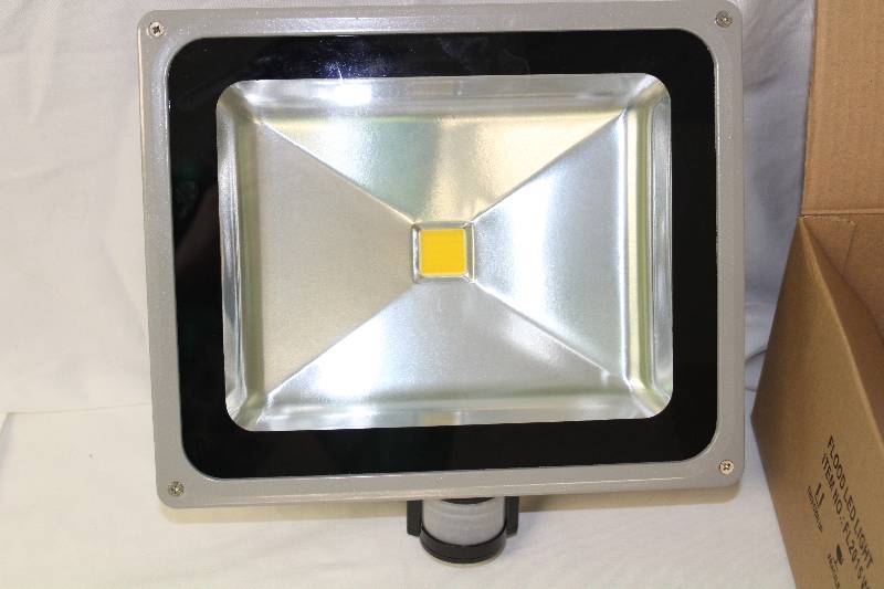 lot 2007 image: 50 Wat Led Flood Motion sensor Light