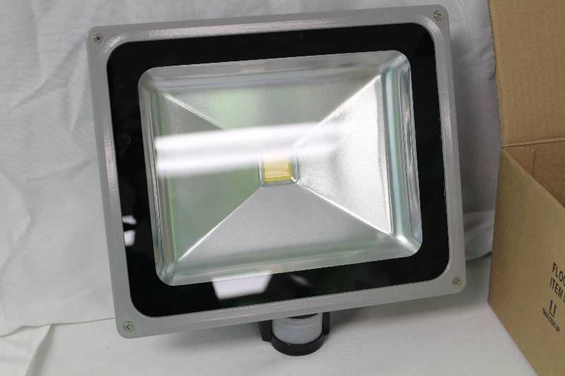 lot 2008 image: 50 Wat Led Flood Motion sensor Light