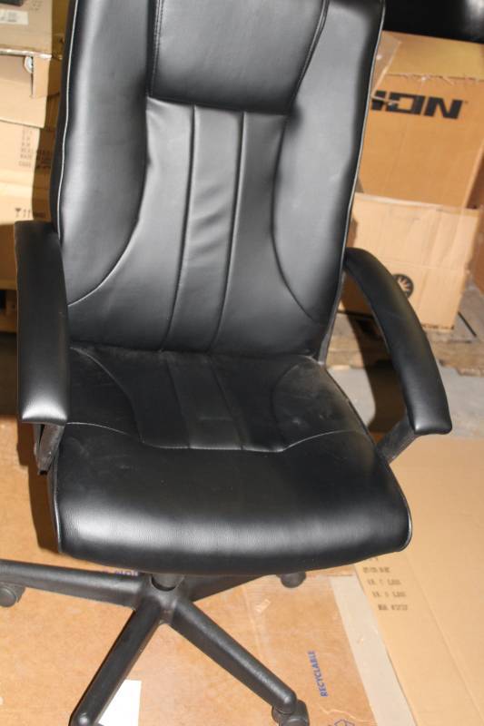 lot 2037 image: Office Chair