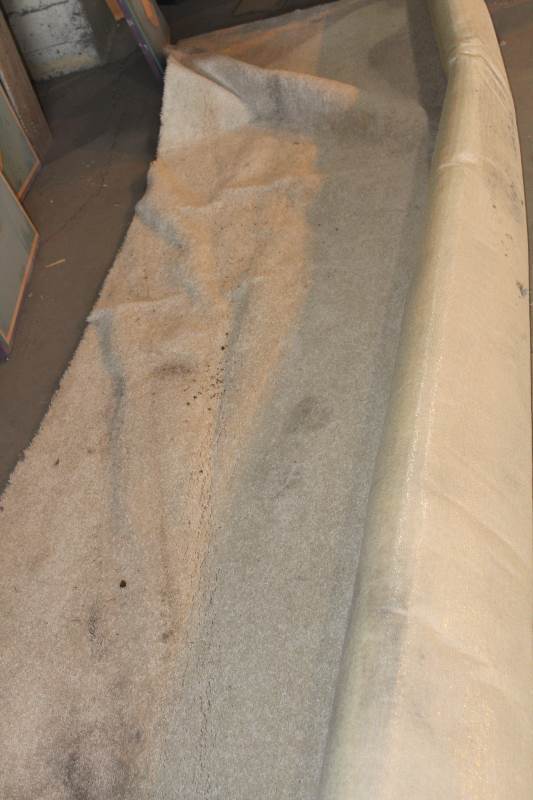 lot 2054 image: Roll of carpet