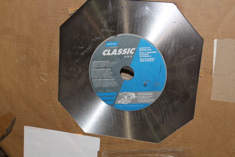 lot 2089 image: Blade