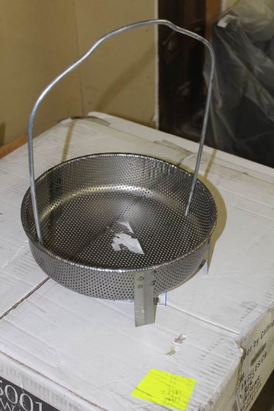 lot 2092 image: Tool Washing pan
