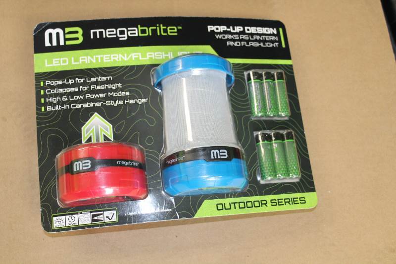 lot 2124 image: Led LanternFlashlight