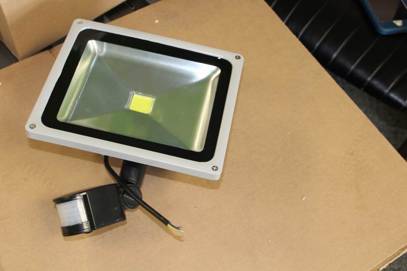 lot 2134 image: 30 wats led flood light with motion sensor