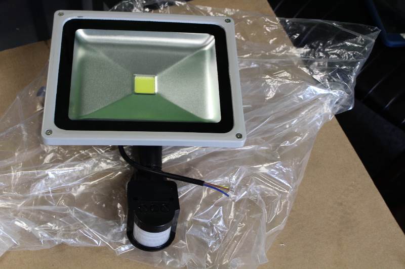 lot 2136 image: 30 wats led flood light with motion sensor