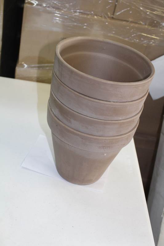 lot 2141 image: Planters