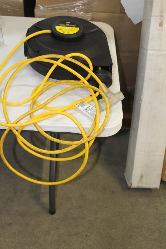 lot 2153 image: 50 Power cord Reel