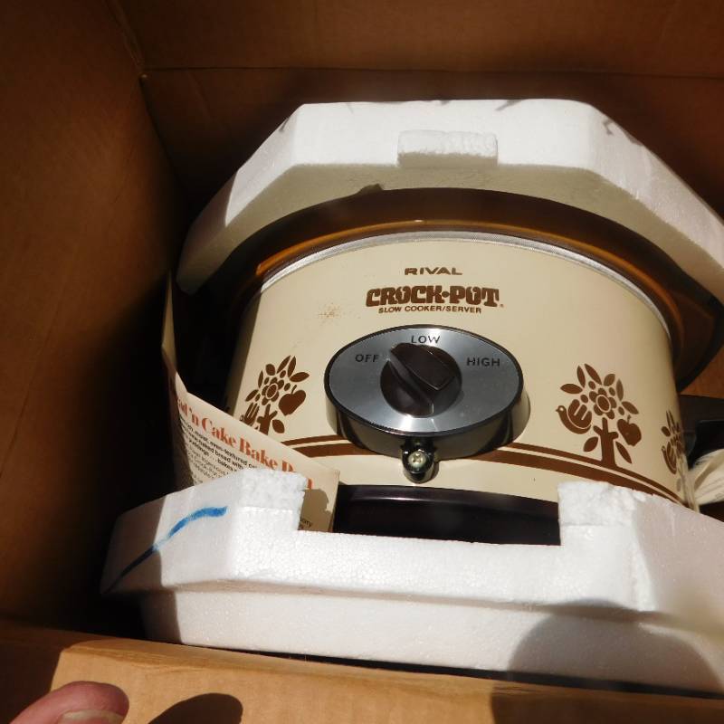 Vintage Rival Crockpot in Original Box, Foster Household Estate  Liquidation! Studebaker Parts & Memorabilia, Furniture, Stereo Equipment,  Appliances, GMC Wheels, Tool Boxes & Tools, Camping Equipment, Kitchen  Items & More