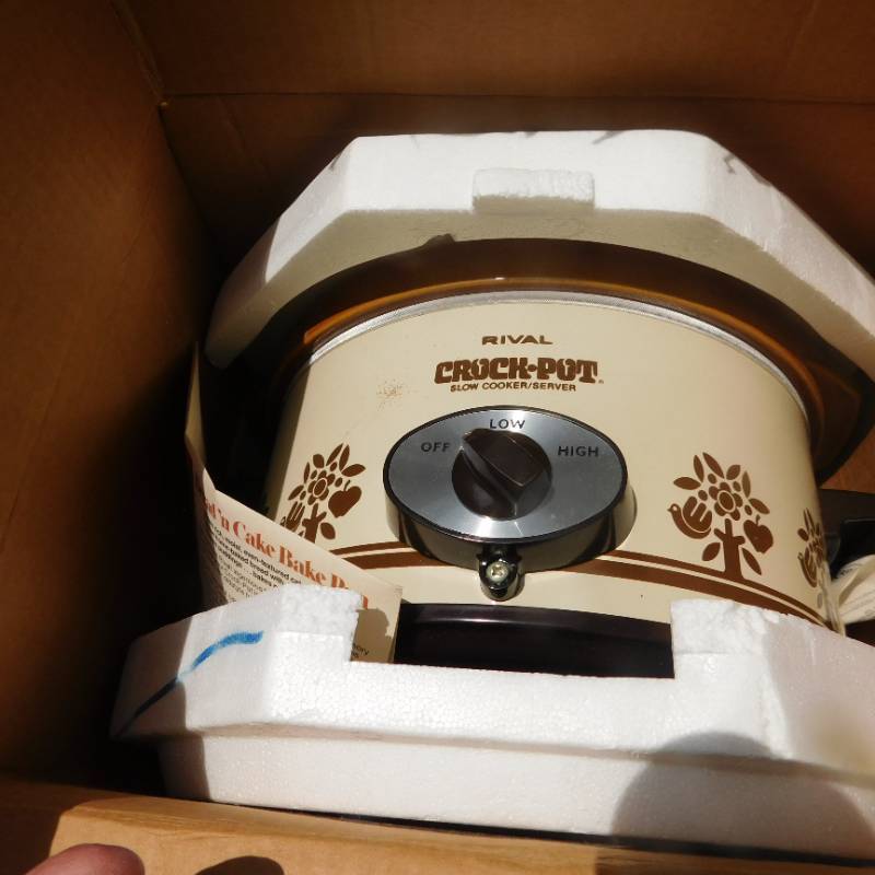 Vintage Rival Crockpot in Original Box, Foster Household Estate  Liquidation! Studebaker Parts & Memorabilia, Furniture, Stereo Equipment,  Appliances, GMC Wheels, Tool Boxes & Tools, Camping Equipment, Kitchen  Items & More