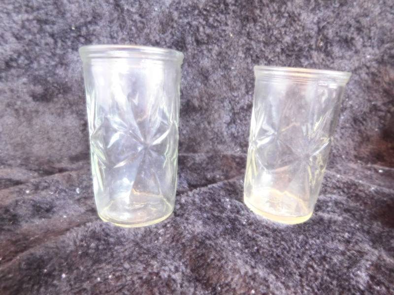 lot 12163 image: vintage Ball Atomic Star JellyJuice Glasses (2)