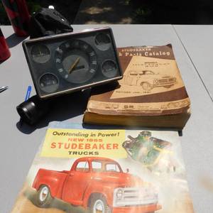 lot 8027 image: Antique 1955 Studebaker Truck Gauges