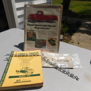 lot 8034 image: Antique Studebaker C E SERIES 55 Manuel, Emblems & More