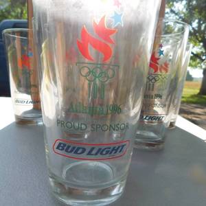lot 8037 image: Atlanta 1996 Olympic Budweiser commemorative Beer Glasses (6)