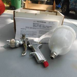lot 8045 image: DevilBliss Spray Gun & Cup Outfit.( new)