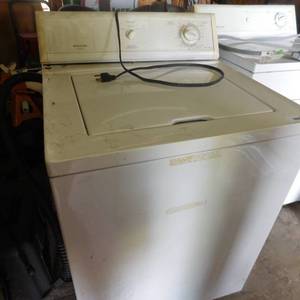 lot 8076 image: Frigidaire Heavy Duty Super Capacity Washer