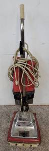 lot 391 image: Quick kleen vacuum