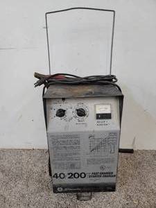 lot 401 image: Schumacher 40200 AMP fast charger wstarter charger 6 & 12 Volt