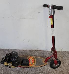 lot 403 image: Blade Z moby scooter