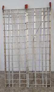 lot 411 image: Aluminum loading ramp
