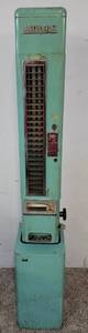 lot 414 image: Vintage U Select it vending machine