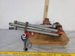 lot 449 image: Ridgid die head set