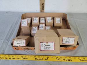 lot 464 image: Various fasteners in boxes (See pictures for names)