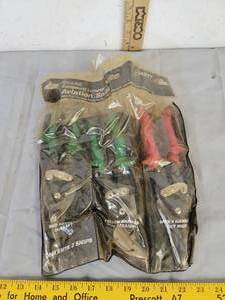 lot 465 image: (3) Aviation snips